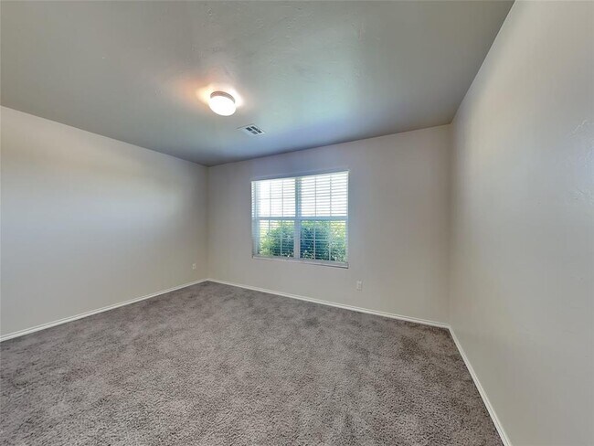 Building Photo - 2045 W Hunters Springs Way