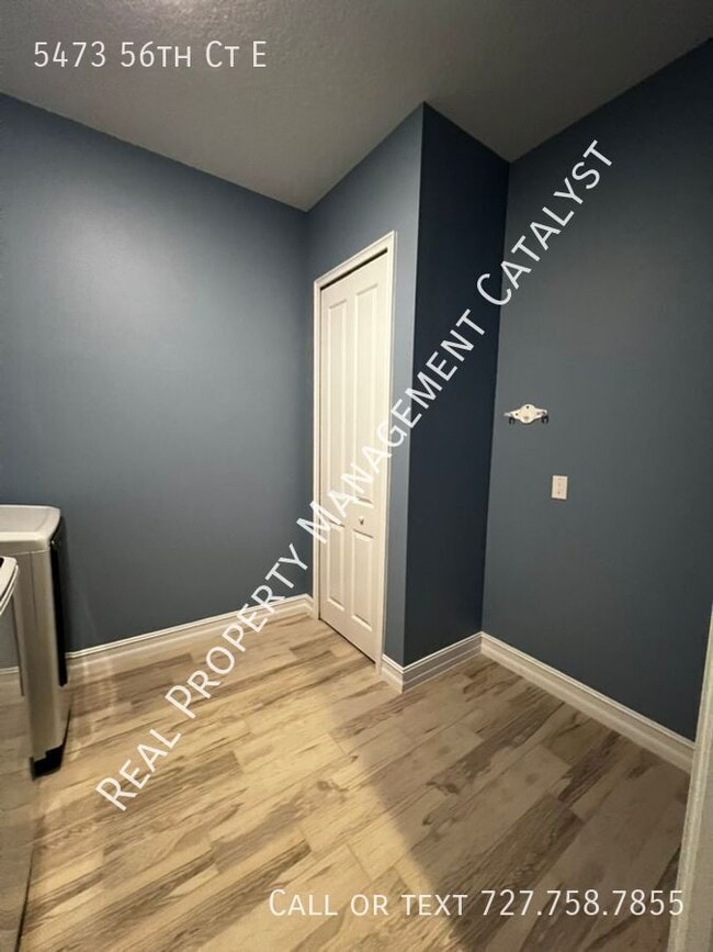 Building Photo - 5473 56th Ct E