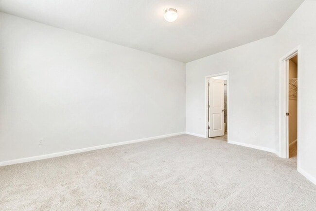 Building Photo - "Experience Comfort and Convenience in This 3-Bed, 2-Bath Kyle Home with 1620 Sq Ft of Living Spa...