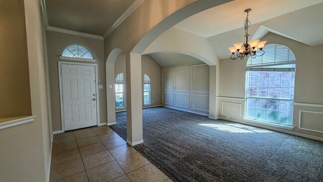 Building Photo - Move In ready 4 bedroom, 2 bath home in Fort Worth