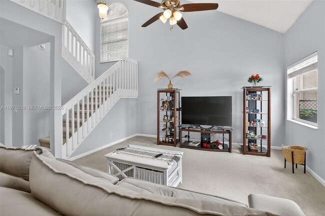 Building Photo - 9481 Oak Grove Cir