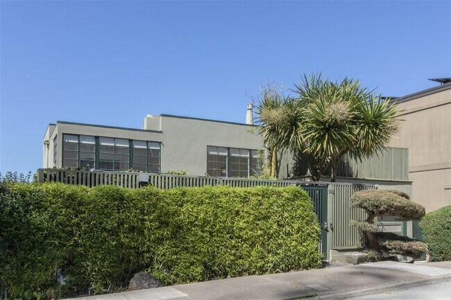 Building Photo - 180 St Germain Ave