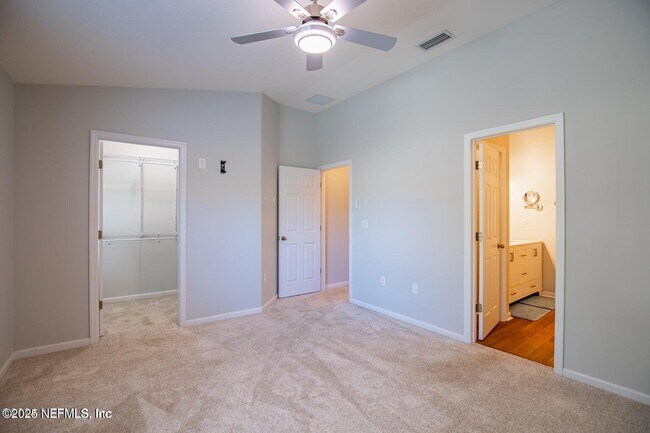 Building Photo - 721 Crystal Way