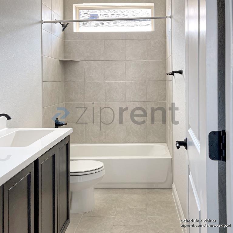 Building Photo - 8609 McKamy Dr
