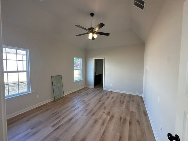 Building Photo - 2346 Julianna Dr