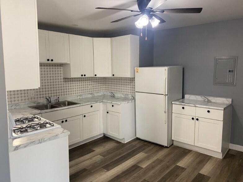 Building Photo - 15223 Turlington Ave