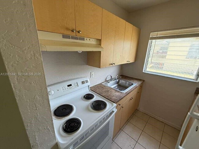 Building Photo - 817 NW 10th St