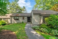 Building Photo - 595 Heritage Vlg