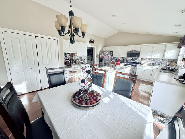 Dining Area / Pantry - 1405 Emery Cir