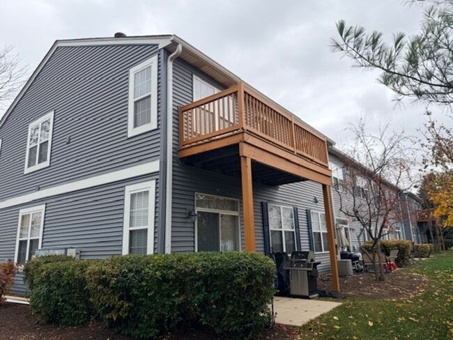 Building Photo - Beautiful 2 bed, 2 bath, townhome