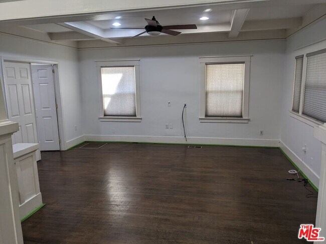 Building Photo - 4547 W 16th Pl