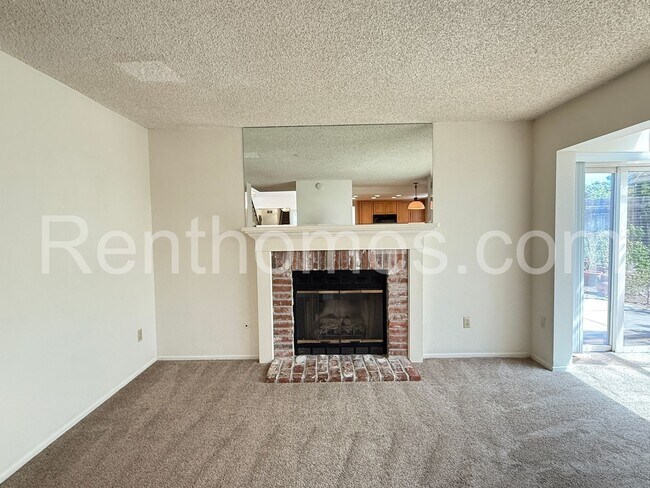 Building Photo - 10515 Carrington Dr