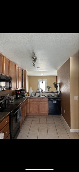 Building Photo - 22034 E Jamison Pl