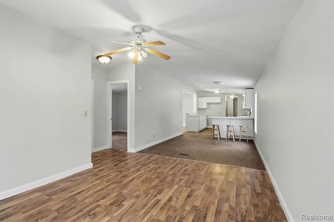 Building Photo - 1295 W Cook Rd