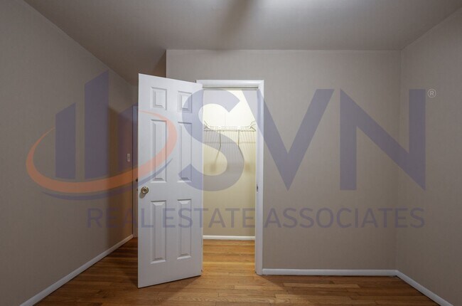 Building Photo - Charming Brick Ranch on a Spacious, Wooded Lot!