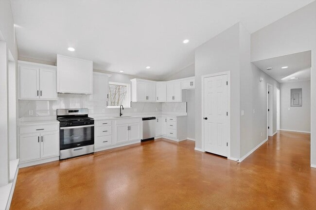 Building Photo - 1471 W Kaufman St