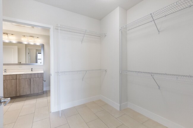 Building Photo - 2703 Biscayne Blvd