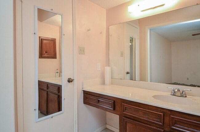 Building Photo - 13107 Northfleet Dr