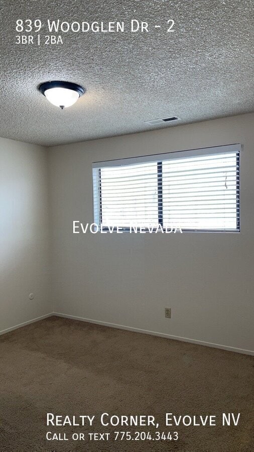 Building Photo - 839 Woodglen Dr