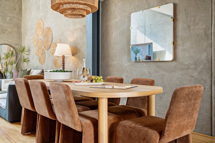 Building Photo - 1048 F St