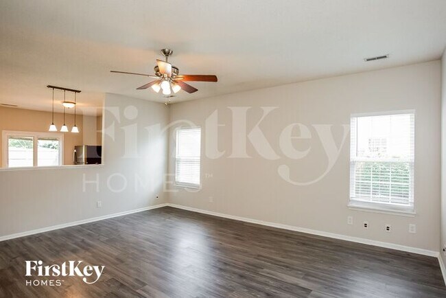 Building Photo - 15541 Outside Trail