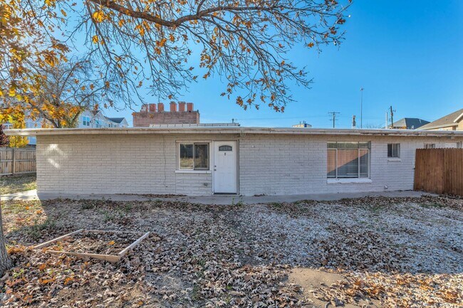 Building Photo - 13413 Minuteman Dr