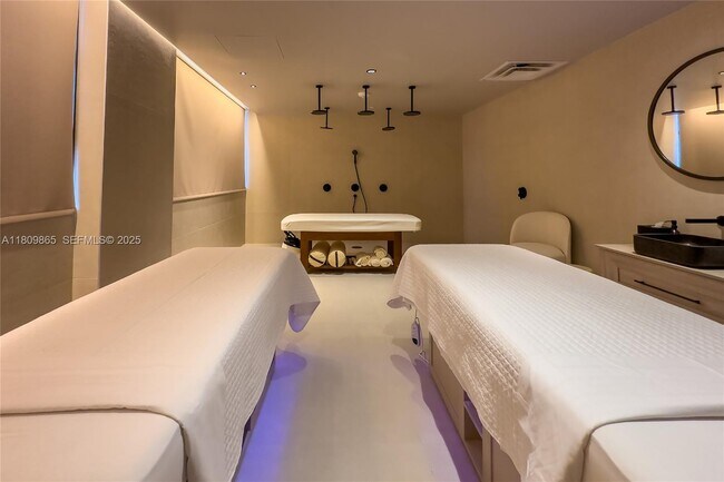 Building Photo - 159 NE 6th St