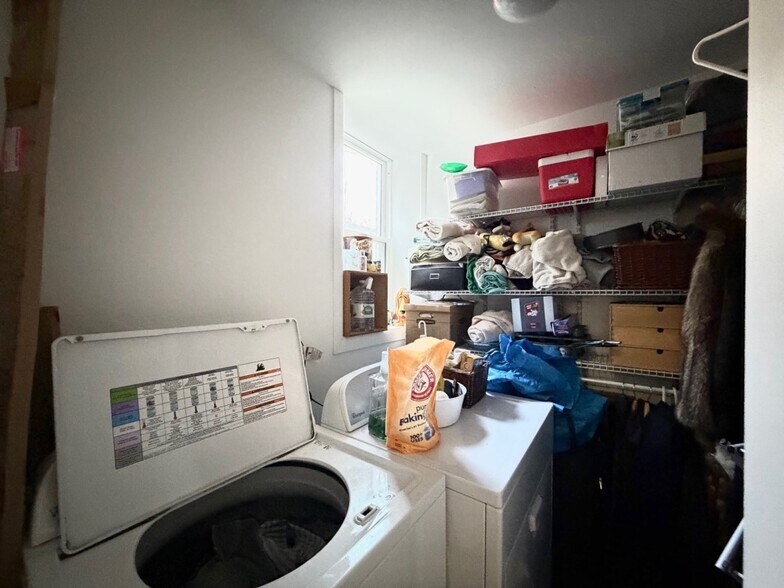 Building Photo - 2121 N Albany Ave