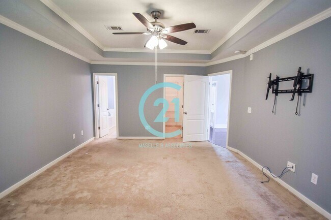 Building Photo - 3 Bed/2 Bath Home in Ashbrooke