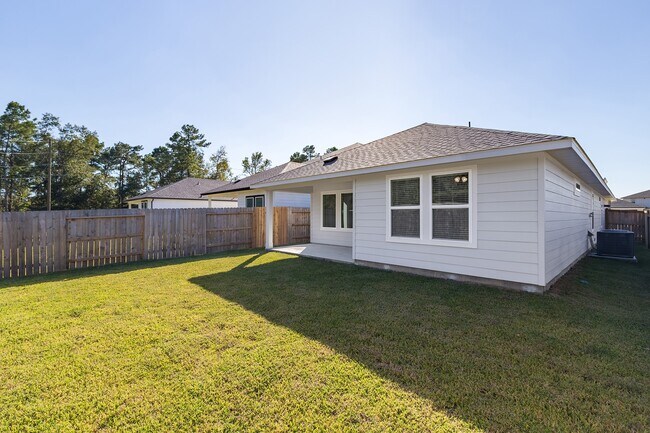 Building Photo - 16703 Sterling Clf St