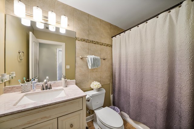 Building Photo - 7943 W 92nd St