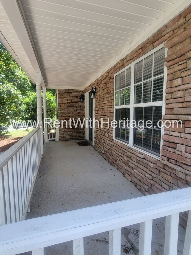 Building Photo - GORGEOUS HOME IN POPULAR HIGHLANDS AT CREEKSIDE GOLF / SWIM / TENNIS COMMUNITY