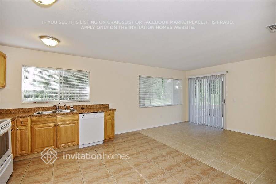 Building Photo - 370 Epping Ct