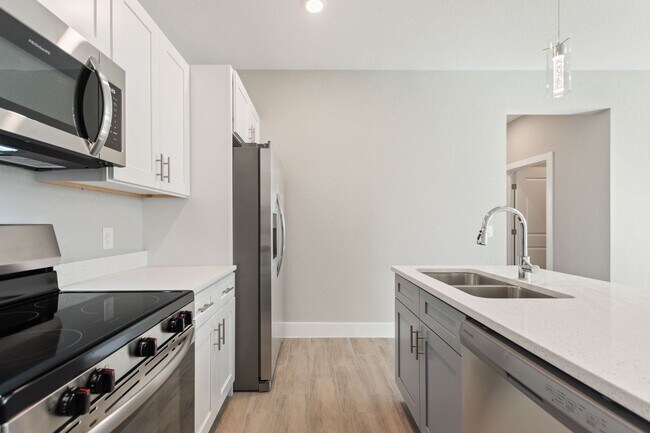 Building Photo - Deposit-Free! Modern, energy efficient hom...