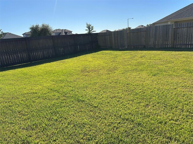 Building Photo - 4201 Chadwick Rd