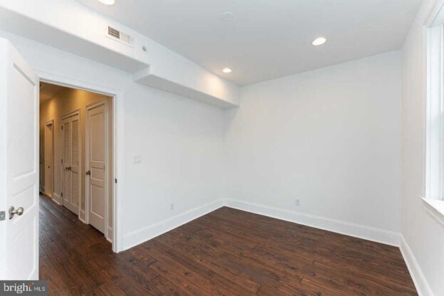 Building Photo - 1005 New Market St