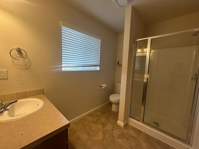 Building Photo - $500 off for first month rent