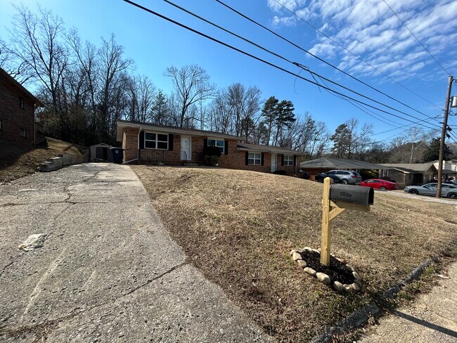 Left side unit - 3626 Missionaire Ave