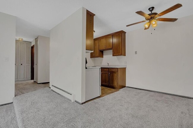 Building Photo - 1690 MN-36