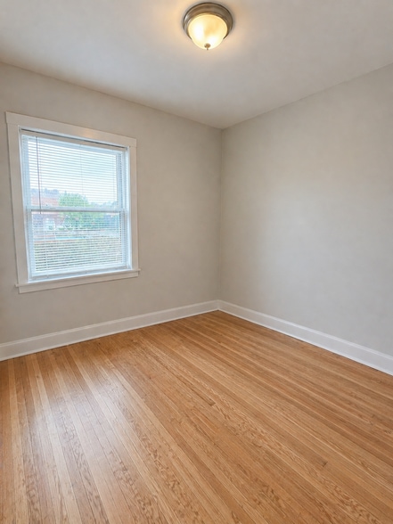 Building Photo - 3520 W Cullom Ave