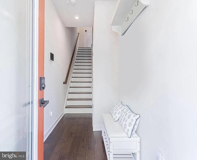 Building Photo - 6215 Herald St