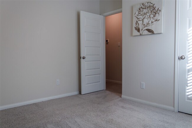 Building Photo - 10201 Waterwall Ln