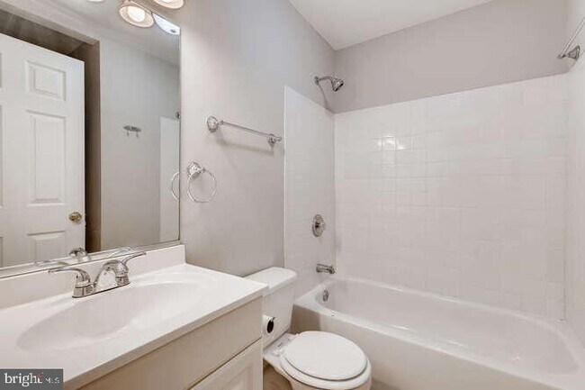 Building Photo - 768 Carroll St