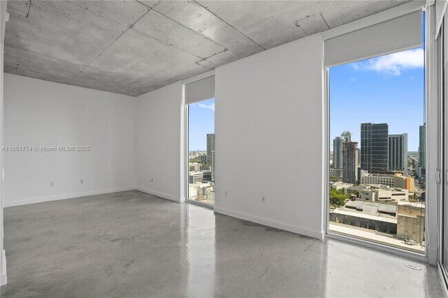 Building Photo - 151 SE 1st St