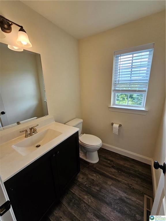Building Photo - 1601 Greystone Cir