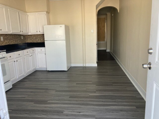 Building Photo - 628 Ponca St