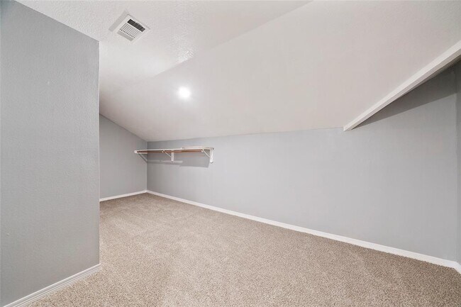 Building Photo - 10815 Norchester Village Dr