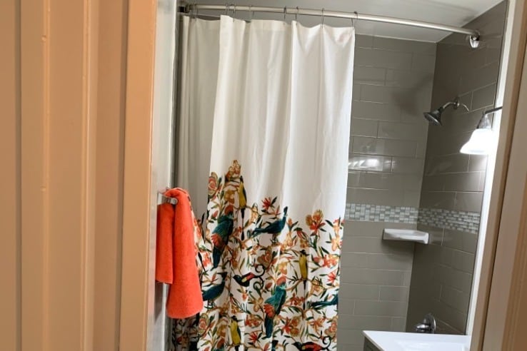 Main Bath - 14718 W Magnolia Blvd