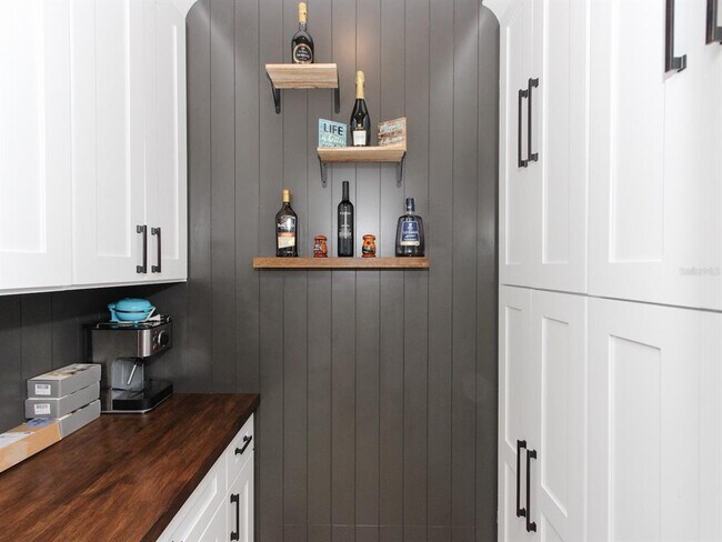 Building Photo - 687 Statenville Ct