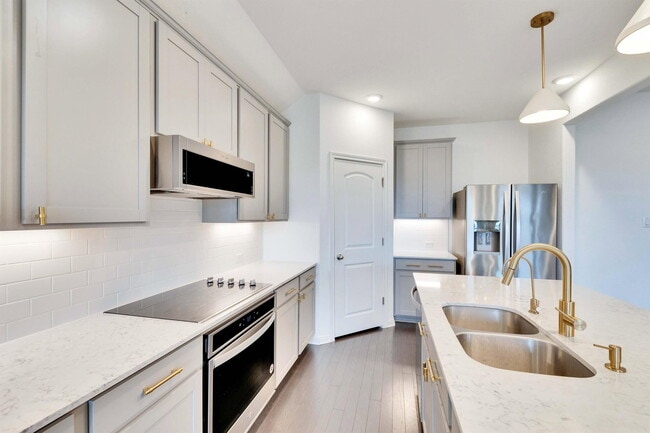 Building Photo - 17728 Zinfandel Dr